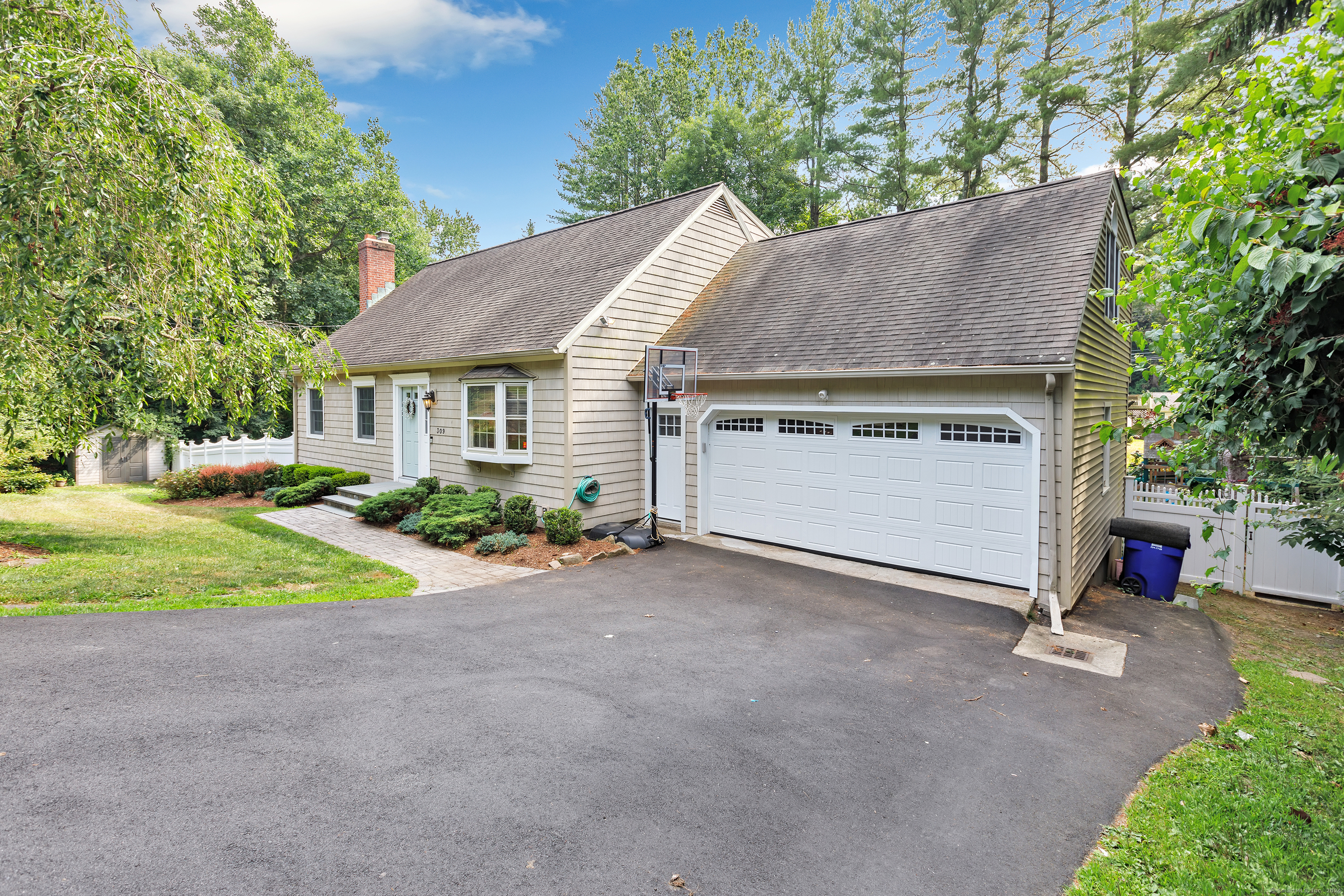309 Nonopoge Road Fairfield, CT 06825 - Photo 1 of 1