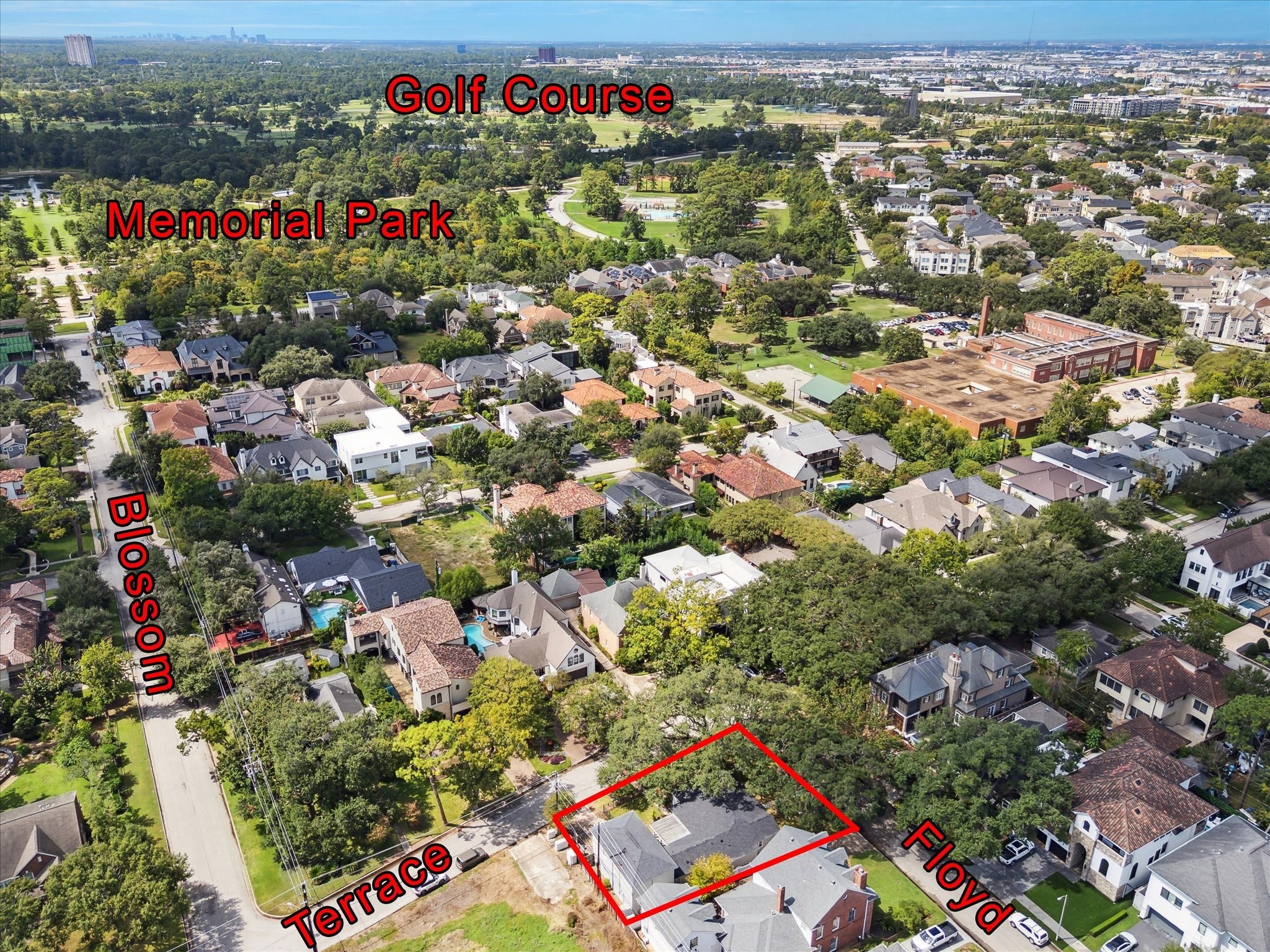 6047 Floyd Street Houston, TX 77007 - Photo 21 of 22 an aerial view of residential houses with outdoor space