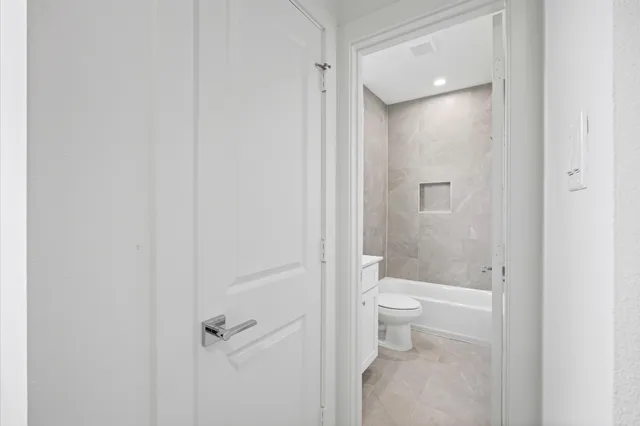 a balcony with view of outdoor space