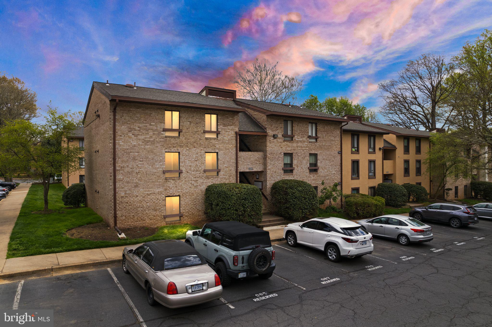 2230 Castle Rock Square, Unit 1B Reston, VA 20191 - Photo 1 of 38 Gallery Image 1