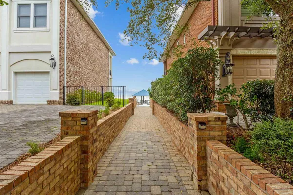 $1,400,000 | 1606 Waters Edge, Pensacola, FL 32507