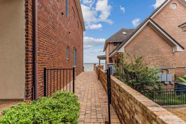 $1,400,000 | 1606 Waters Edge, Pensacola, FL 32507