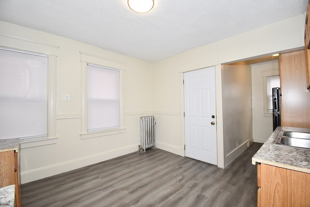 99-101 Middlesex Street Springfield, MA 01109 - Photo 6 of 25 Gallery Image 6
