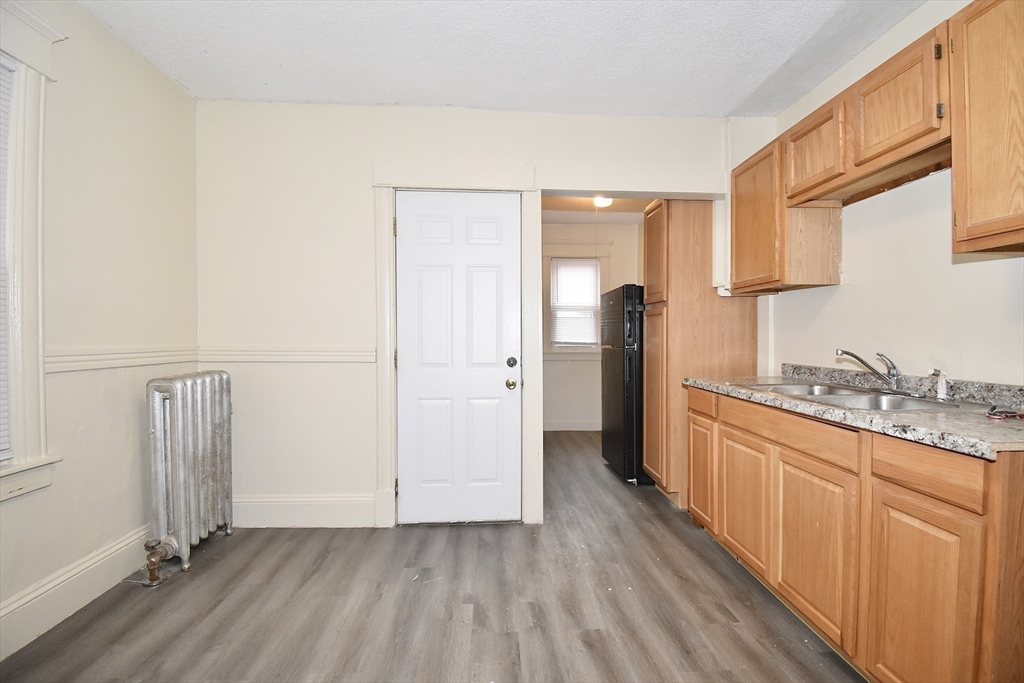 99-101 Middlesex Street Springfield, MA 01109 - Photo 8 of 25 Gallery Image 8