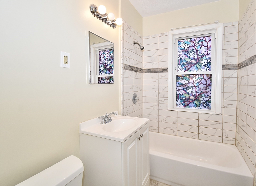 99-101 Middlesex Street Springfield, MA 01109 - Photo 9 of 25 Gallery Image 9