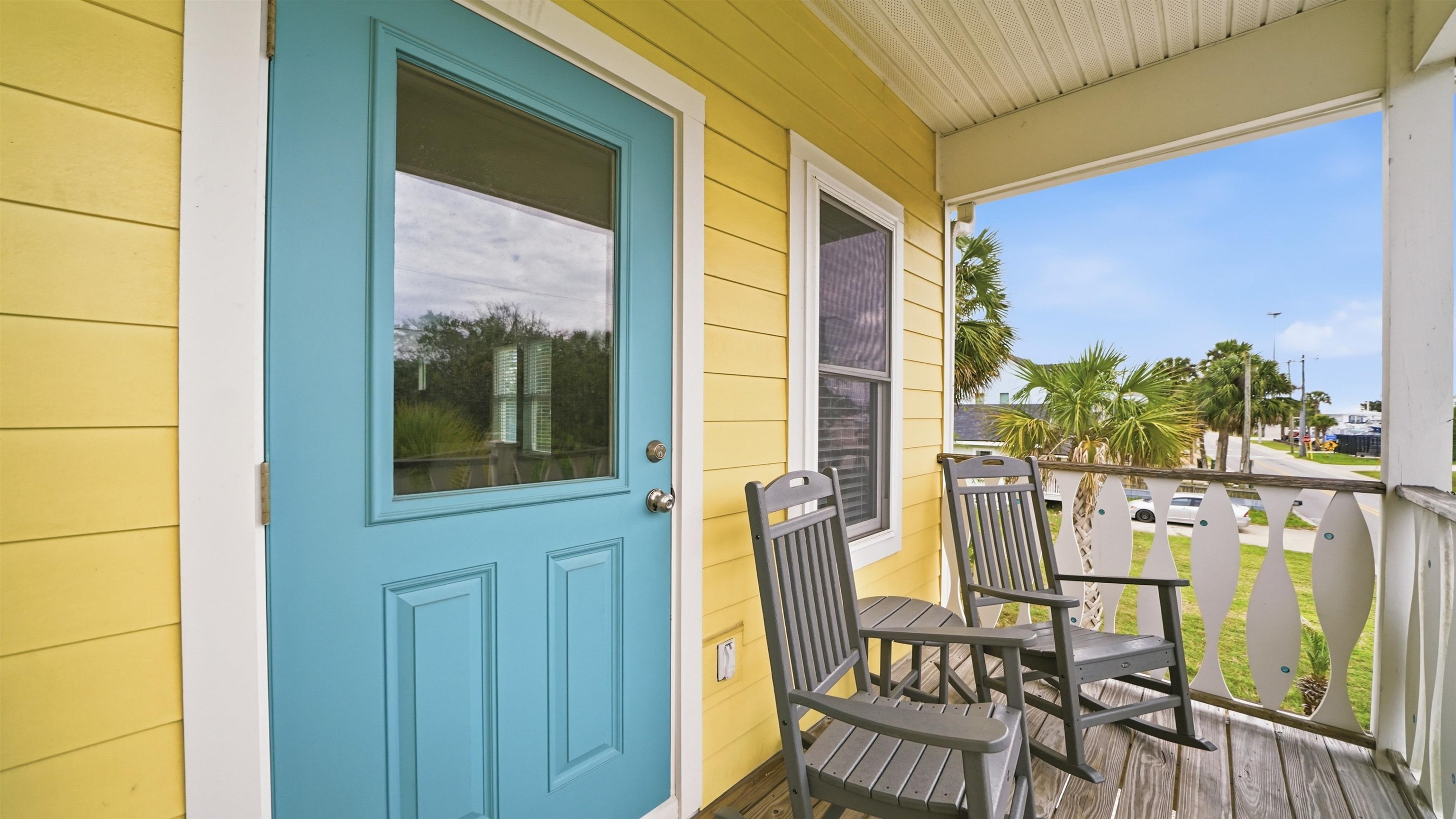 251 Riberia Street St. Augustine, FL 32084 - Photo 29 of 94 a view of an chairs and table in the balcony