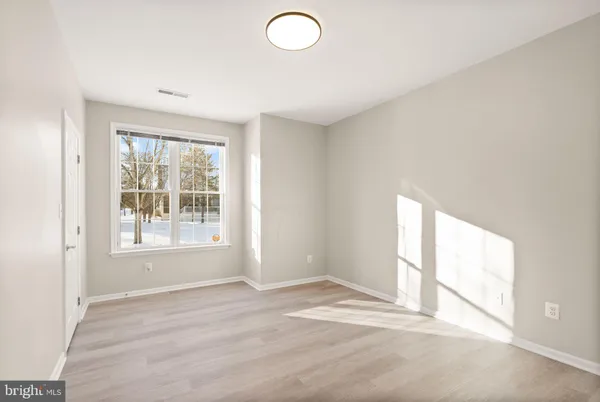 $575,000 | 6932 Walnut Hill Drive, Gainesville, VA 20155