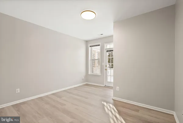 $575,000 | 6932 Walnut Hill Drive, Gainesville, VA 20155