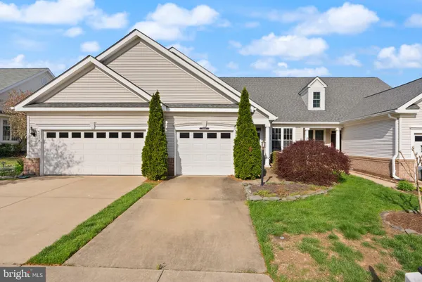 $575,000 | 6932 Walnut Hill Drive, Gainesville, VA 20155