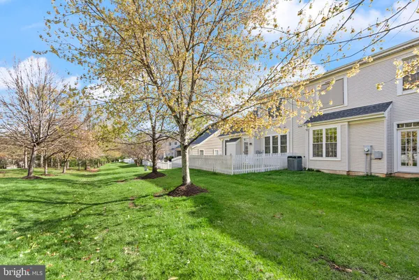 $575,000 | 6932 Walnut Hill Drive, Gainesville, VA 20155