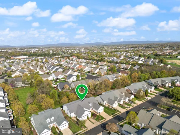 $575,000 | 6932 Walnut Hill Drive, Gainesville, VA 20155