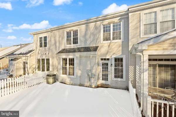 $575,000 | 6932 Walnut Hill Drive, Gainesville, VA 20155