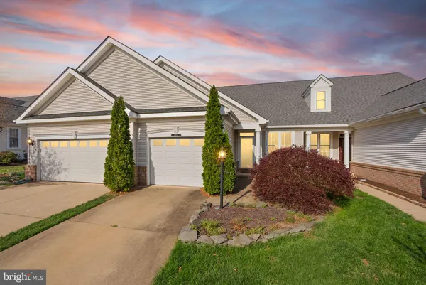 $575,000 | 6932 Walnut Hill Drive, Gainesville, VA 20155