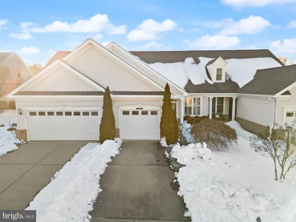 $575,000 | 6932 Walnut Hill Drive, Gainesville, VA 20155