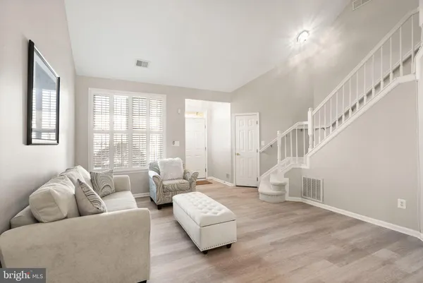 $575,000 | 6932 Walnut Hill Drive, Gainesville, VA 20155