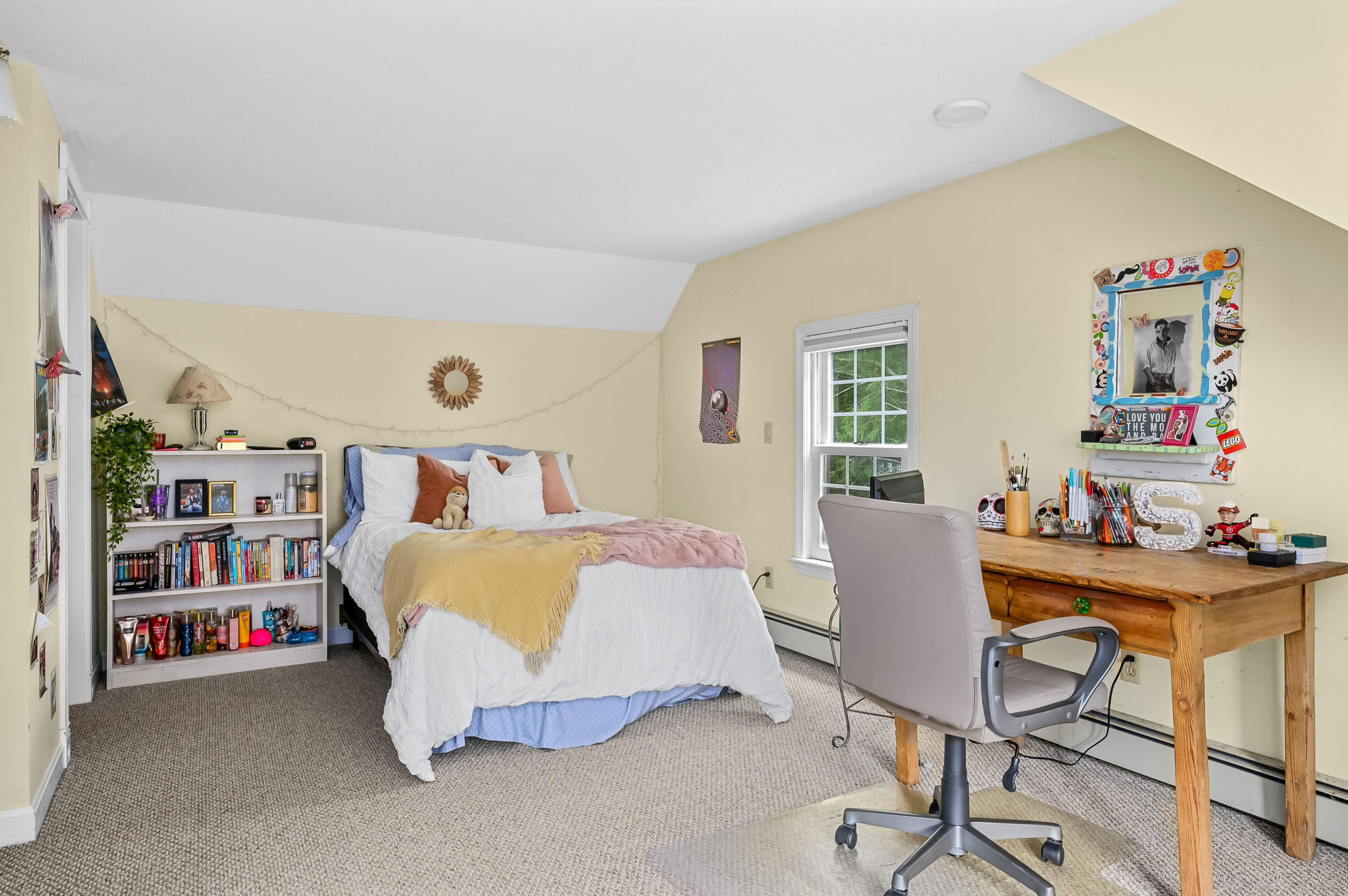 42 Marble Road Barnstable, MA 02630 - Photo 31 of 37 a bedroom with a bed and a table in it