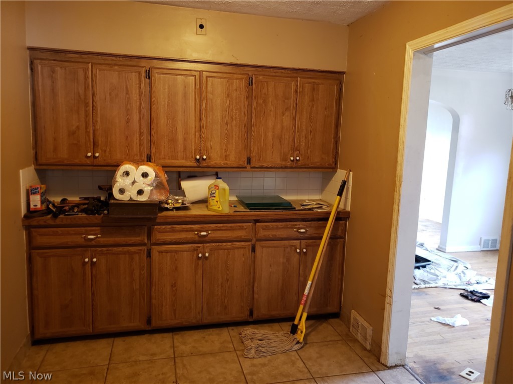 10347 Prospect Road Strongsville, OH 44149 - Photo 11 of 21 Just another view of Kit waiting for the painter and clean up