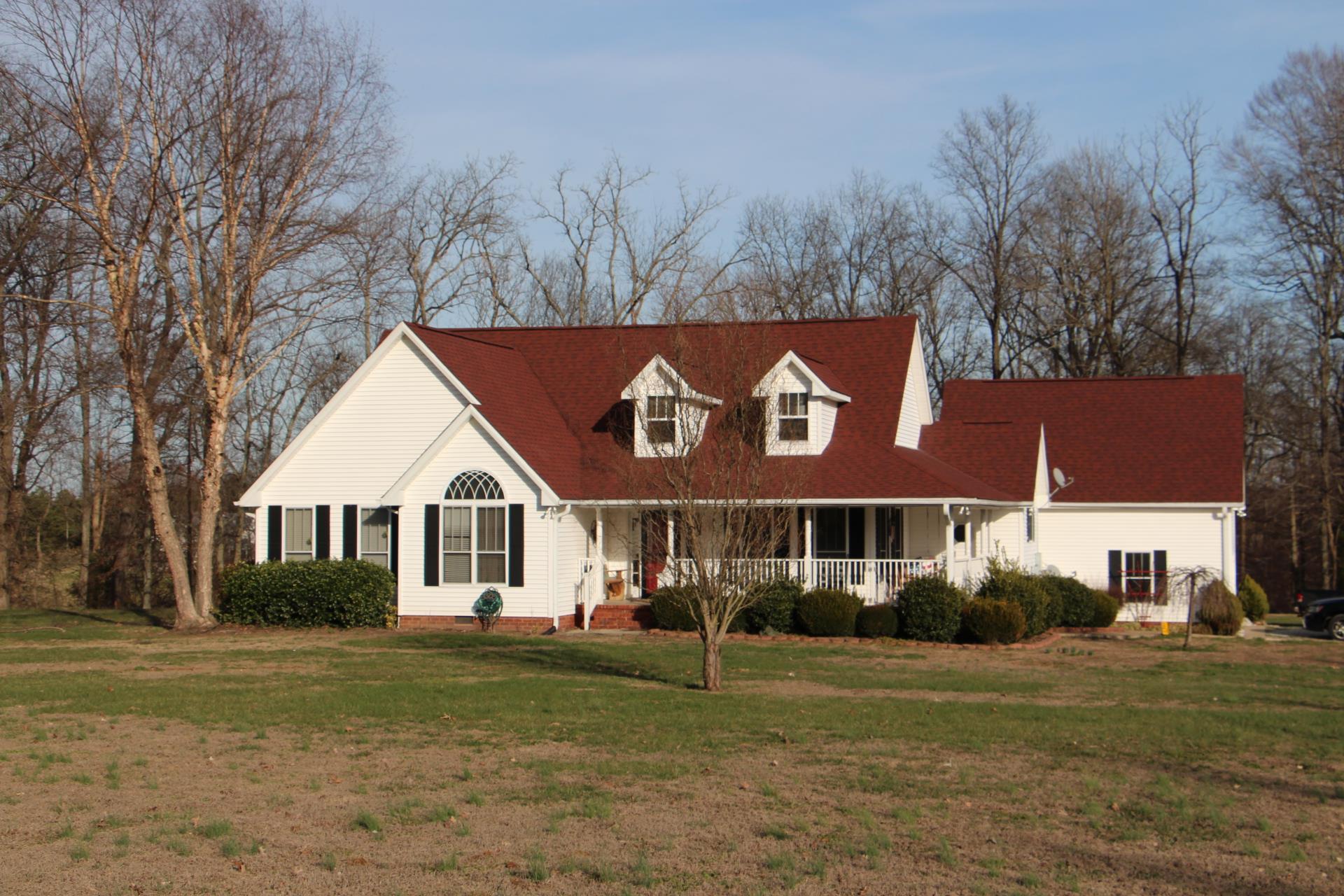 4373 Oregon Road Springfield, TN 37172 - Photo 1 of 18 a view of a house with a yard