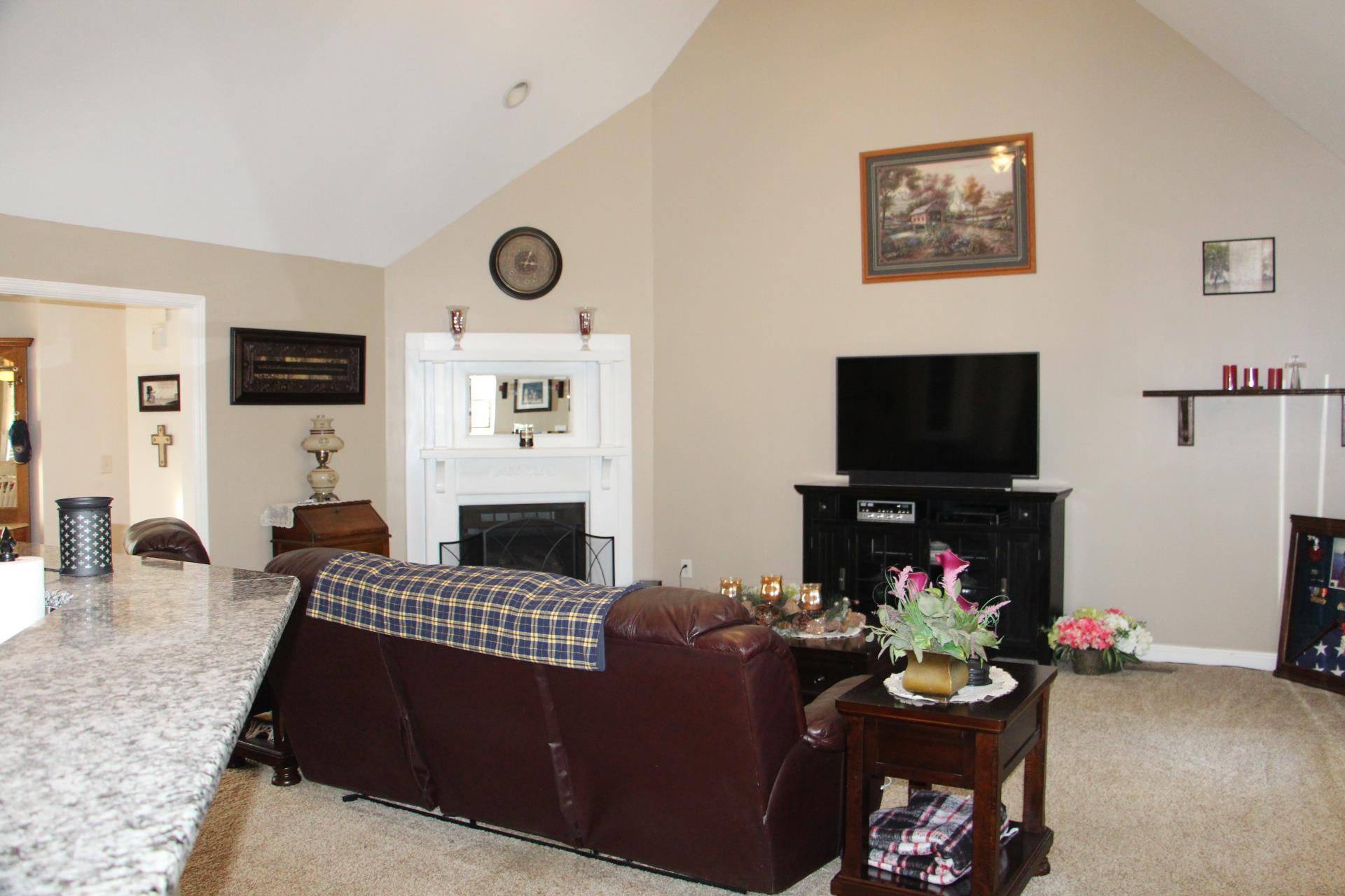 4373 Oregon Road Springfield, TN 37172 - Photo 16 of 18 a living room with furniture and a flat screen tv