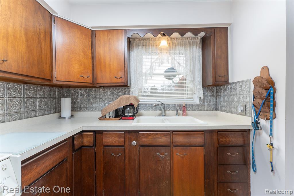 2867 Norton Road Howell, MI 48843 - Photo 22 of 35