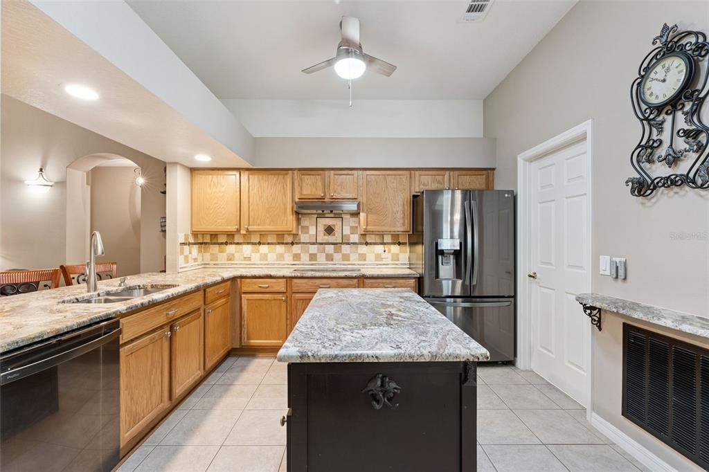 293 Kettering Road Deltona, FL 32725 - Photo 16 of 48