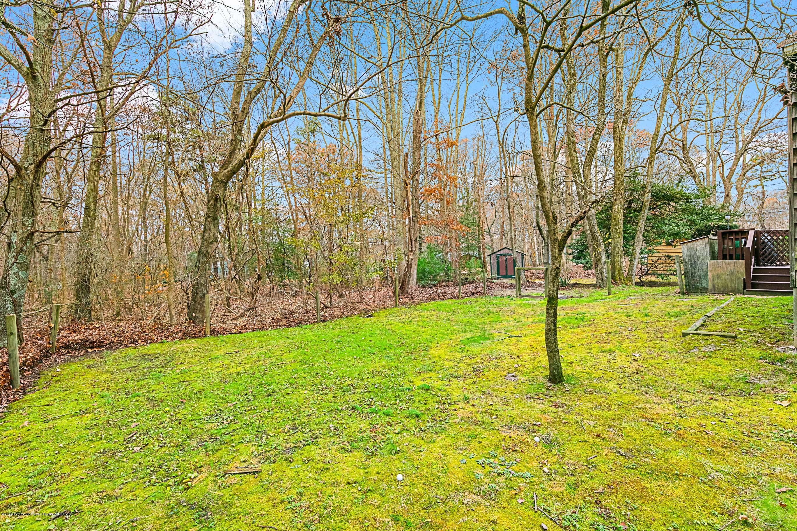 5025 Megill Road Farmingdale, NJ 07727 - Photo 27 of 31 5025MegillOnline-39