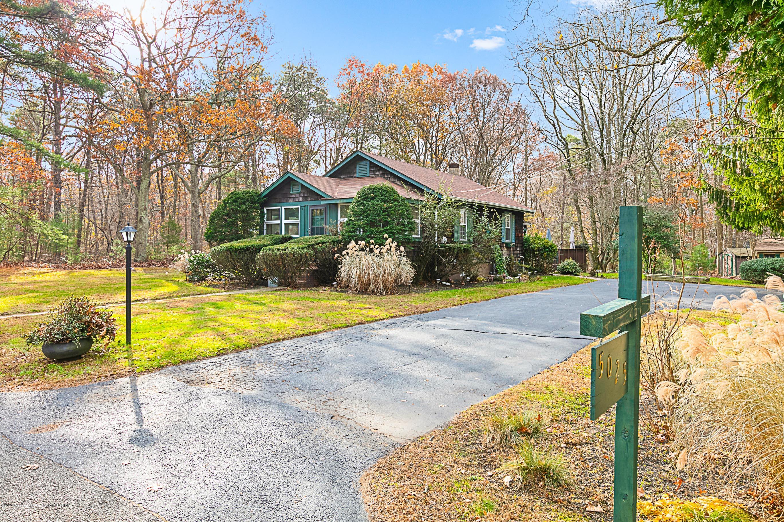 5025 Megill Road Farmingdale, NJ 07727 - Photo 31 of 31 5025MegillOnline-2