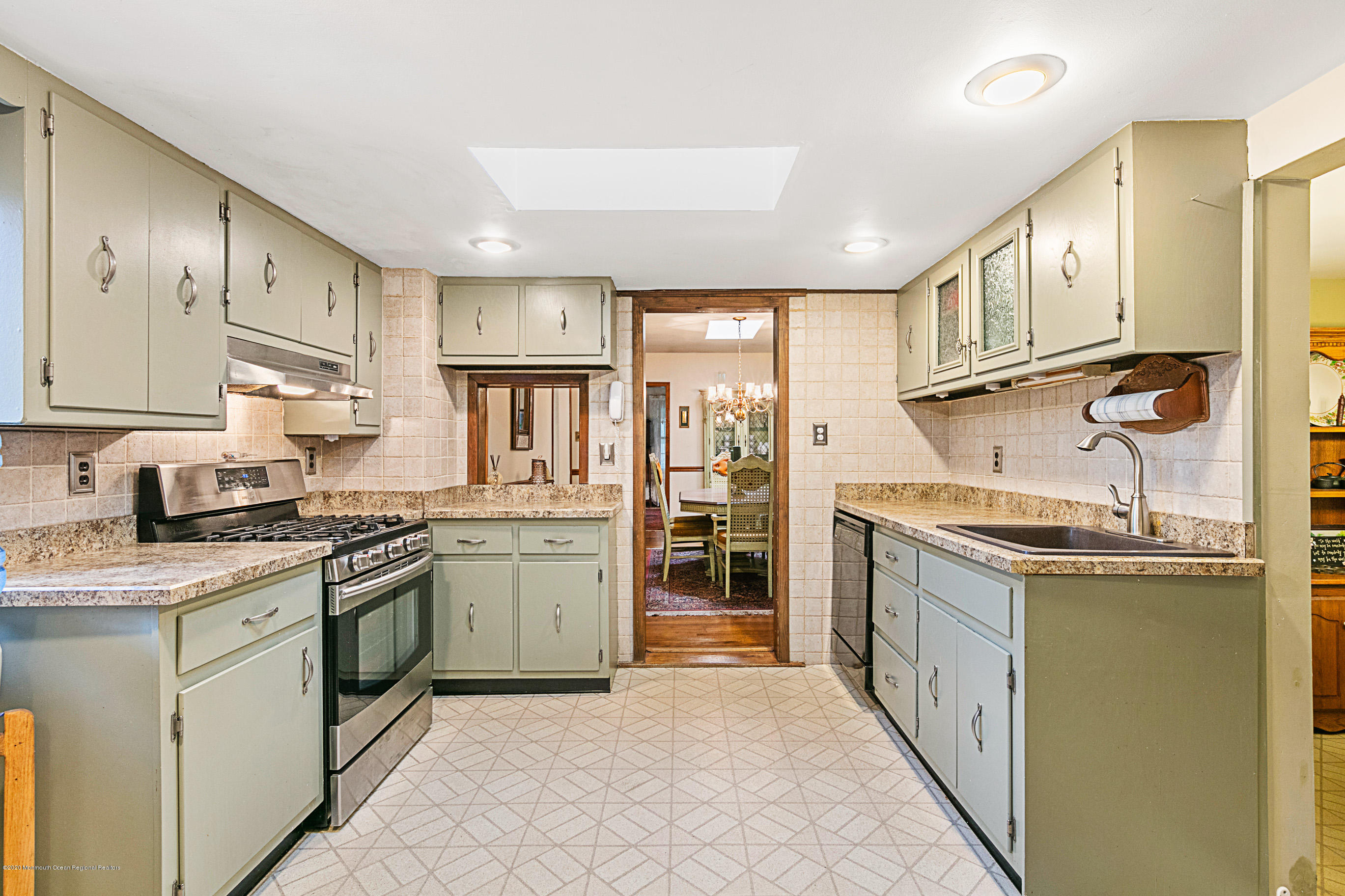 5025 Megill Road Farmingdale, NJ 07727 - Photo 8 of 31 5025MegillOnline-12