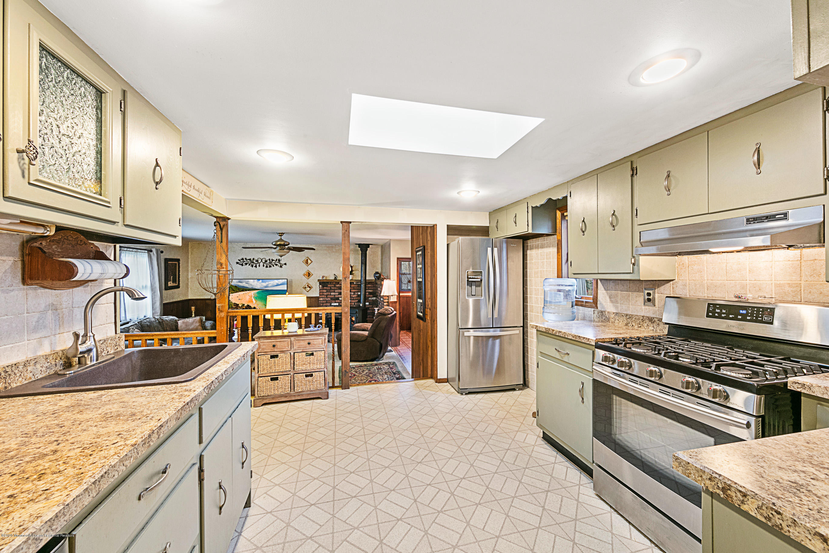 5025 Megill Road Farmingdale, NJ 07727 - Photo 10 of 31 5025MegillOnline-14