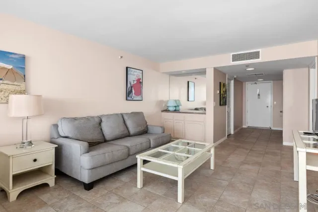 $1,650,000 | 1820 Avenida Del Mundo, Unit 1510, Coronado, CA 92118