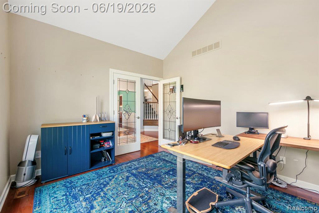 1902 Grayslake Drive Rochester Hills, MI 48306 - Photo 24 of 76