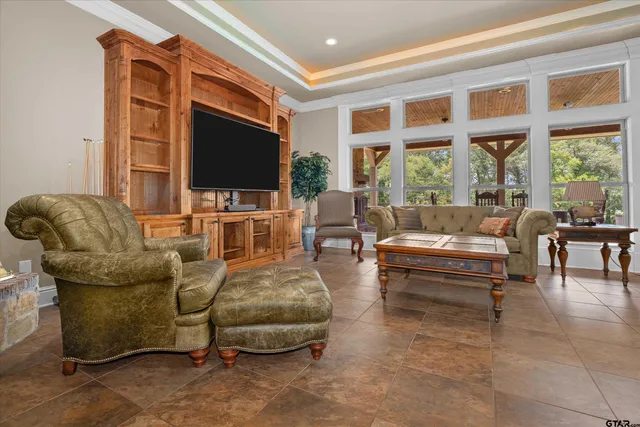 $869,900 | 23220 Bridle View Drive, Lindale, TX 75771