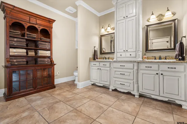 $869,900 | 23220 Bridle View Drive, Lindale, TX 75771