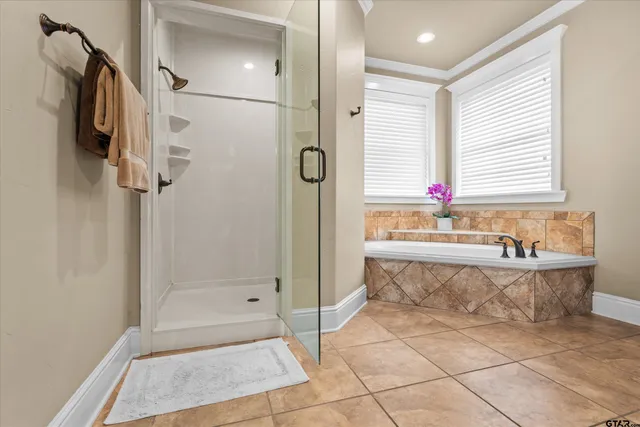 $869,900 | 23220 Bridle View Drive, Lindale, TX 75771