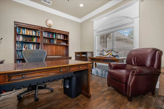 $869,900 | 23220 Bridle View Drive, Lindale, TX 75771