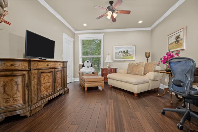 $869,900 | 23220 Bridle View Drive, Lindale, TX 75771