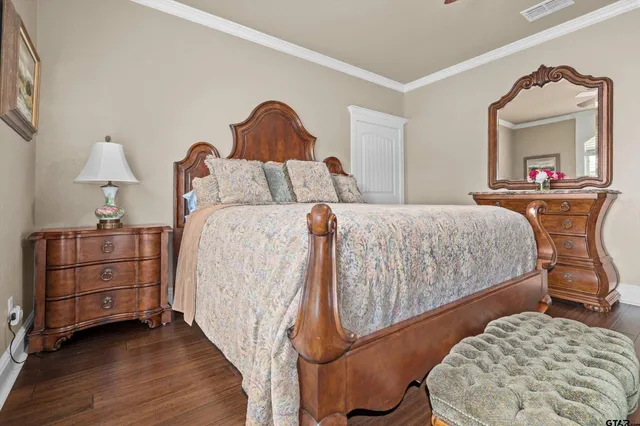 $869,900 | 23220 Bridle View Drive, Lindale, TX 75771