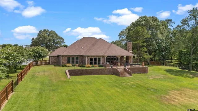 $869,900 | 23220 Bridle View Drive, Lindale, TX 75771