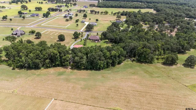 $869,900 | 23220 Bridle View Drive, Lindale, TX 75771