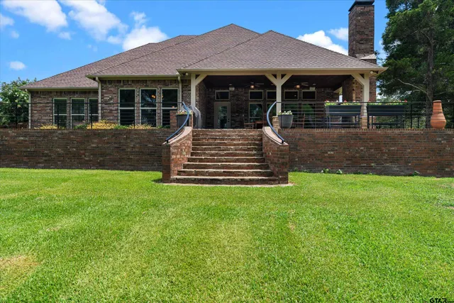 $869,900 | 23220 Bridle View Drive, Lindale, TX 75771