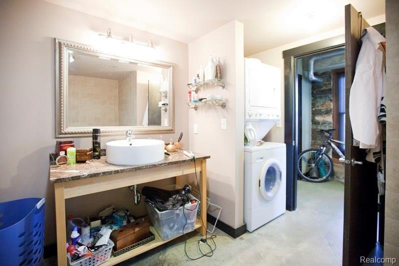 2915 John R Street, Unit 403 Detroit, MI 48201 - Photo 7 of 15