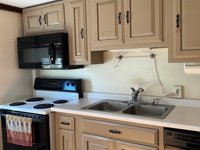 $335,000 | 275 Granite Road, Ossipee, NH 03864