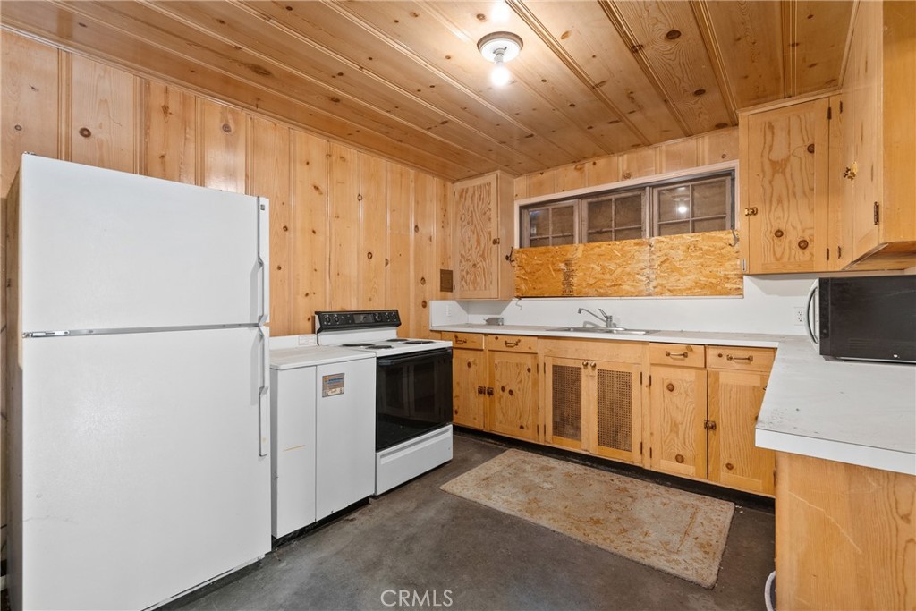 27772 Parker Road Castaic, CA 91384 - Photo 16 of 31