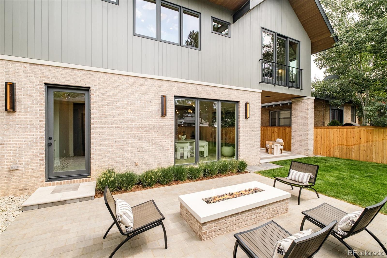 1253 South High Street Denver, CO 80210 - Photo 37 of 46 a view of an outdoor sitting space