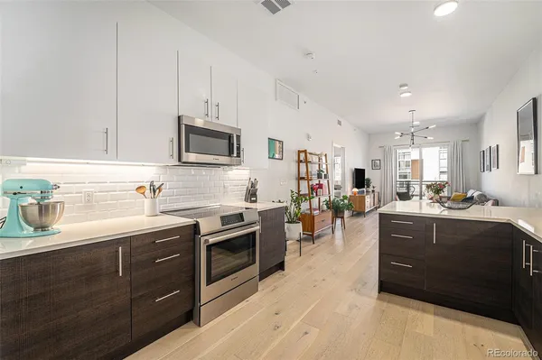 $499,900 | 2550 Lawrence Street, Unit RB303, Denver, CO 80205