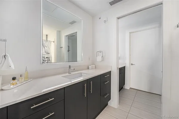 $499,900 | 2550 Lawrence Street, Unit RB303, Denver, CO 80205