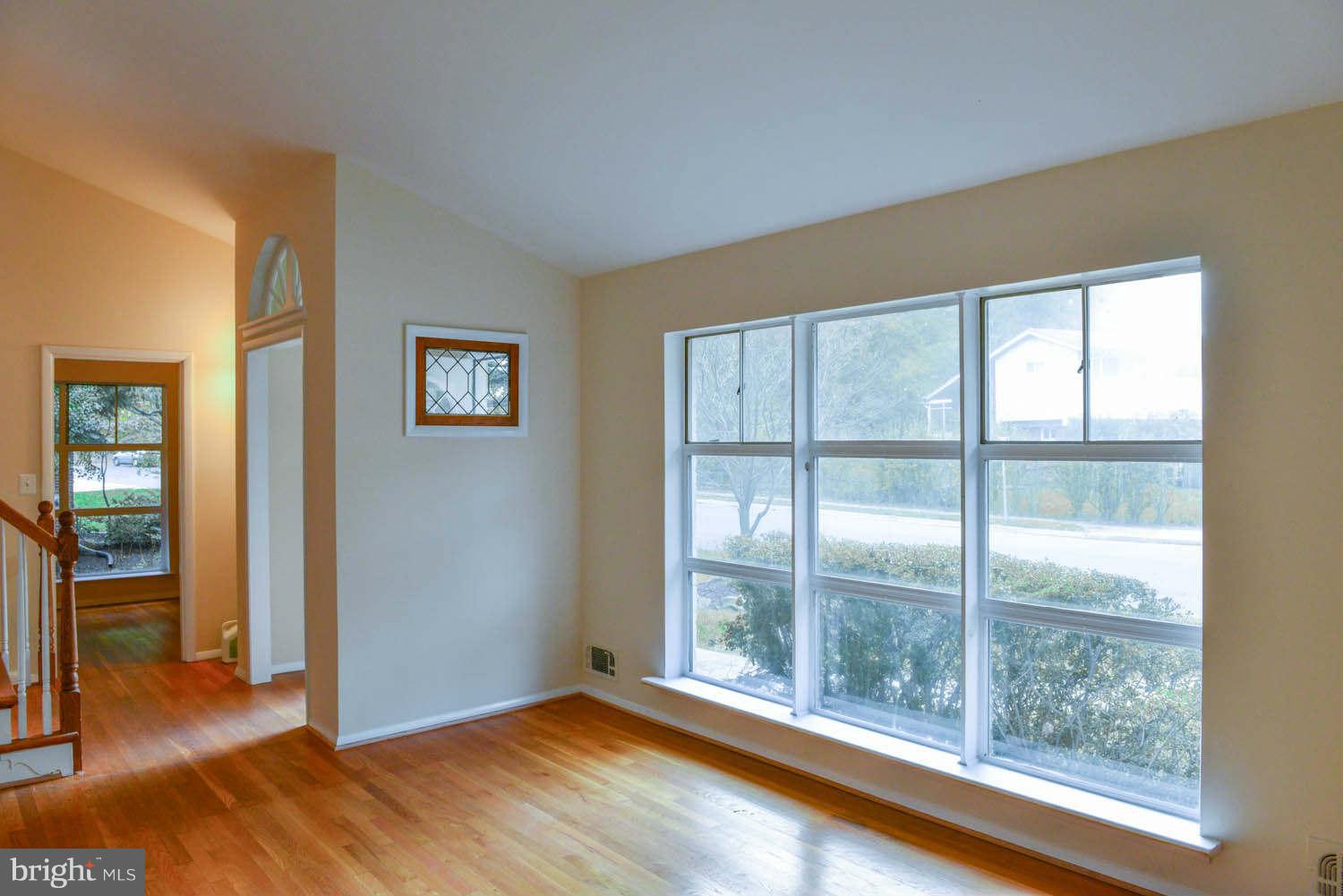 4303 Sideburn Road Fairfax, VA 22030 - Photo 2 of 13 Living Room