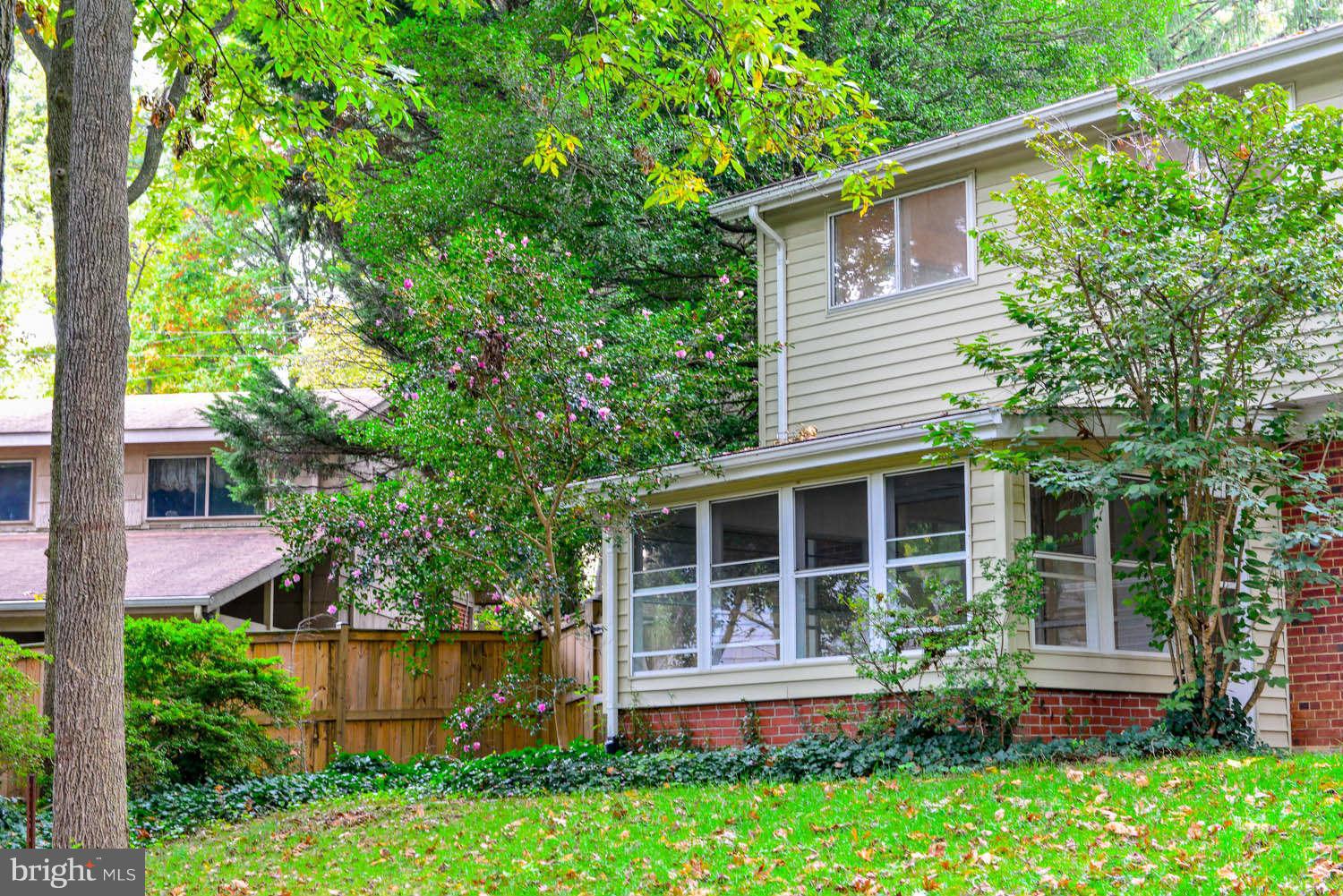 4303 Sideburn Road Fairfax, VA 22030 - Photo 13 of 13 Exterior (Rear)