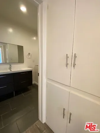$2,250 | 7045 Hawthorn Avenue, Unit 203, Los Angeles, CA 90028