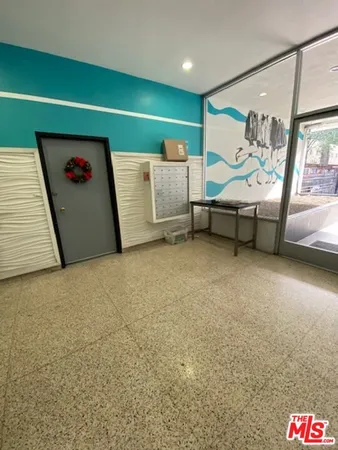 $2,250 | 7045 Hawthorn Avenue, Unit 203, Los Angeles, CA 90028